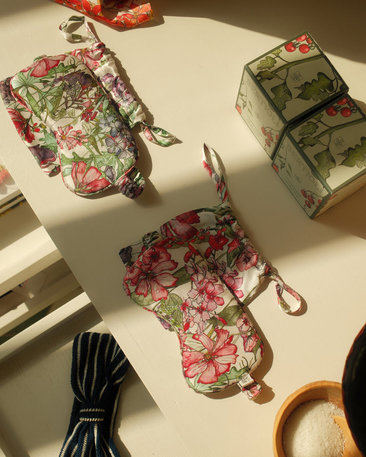 Cutting Garden Silk Sleep Mask